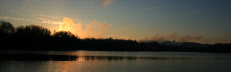 Early morning view over the Lune towards Lancaster, Nov 2007.